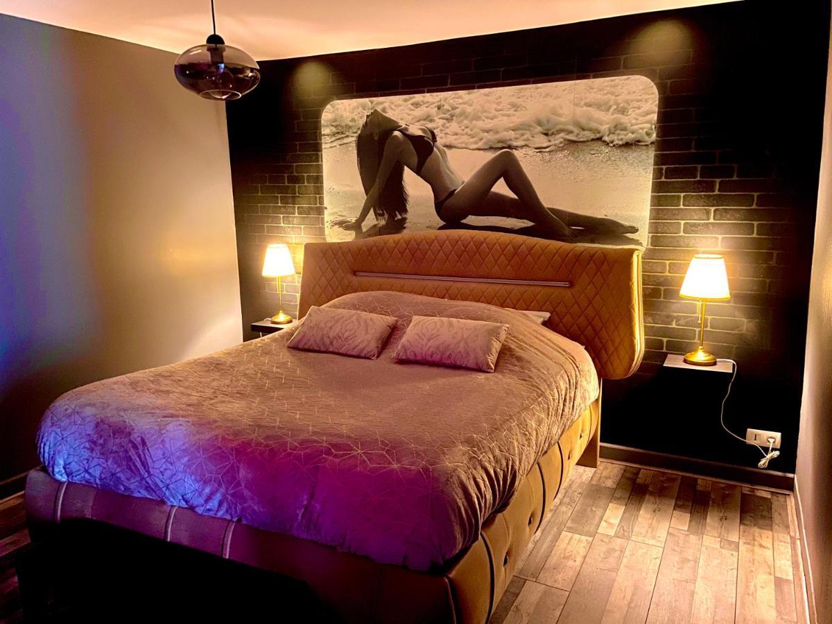 Suite Avec Jacuzzi Et Sauna Privee Evreux Exterior photo