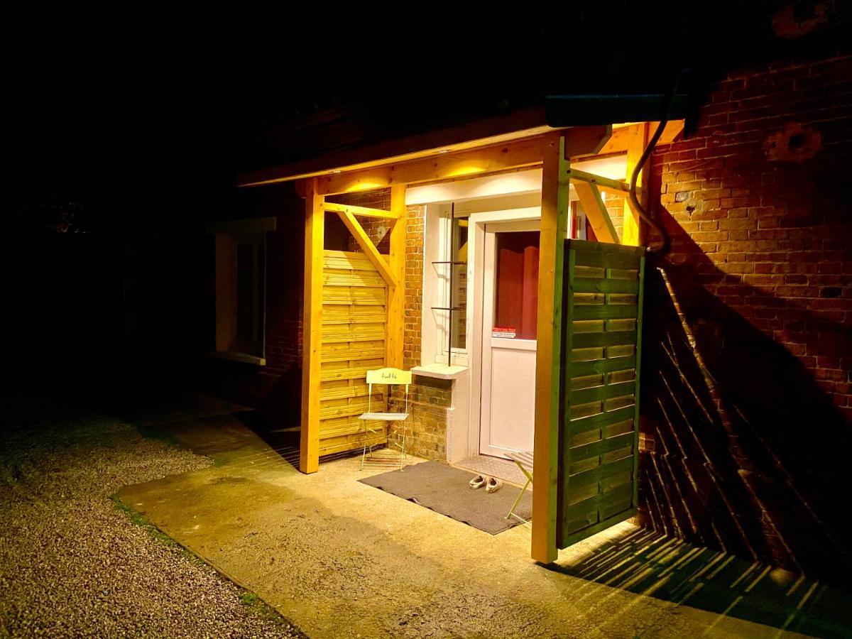 Suite Avec Jacuzzi Et Sauna Privee Evreux Exterior photo